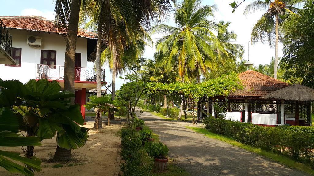 Ahsram Accommodations Passikudah Exteriér fotografie